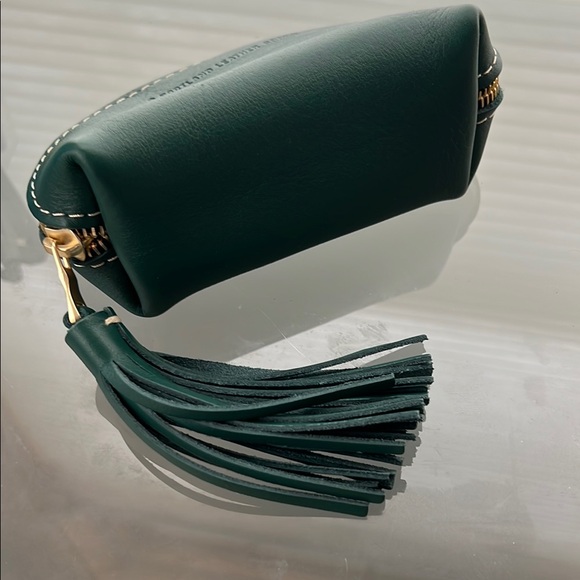 🦚Nearly New Taco Tassel Pouch by PLG Portland Leather Goods in Peacock Green - Picture 13 of 17